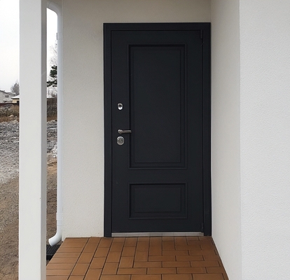 Металлобагетная уличная дверь